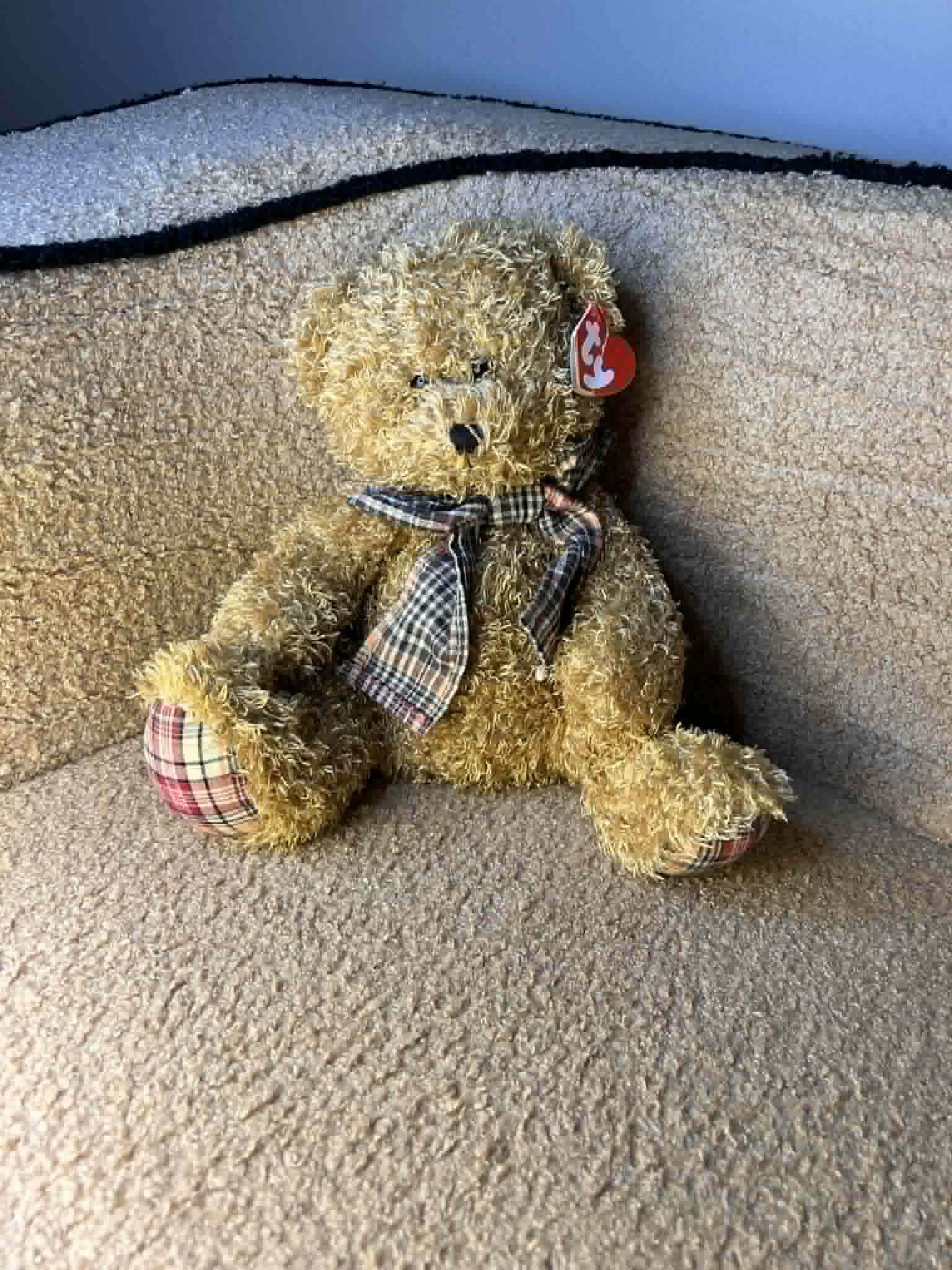 TY Classic – "Wentworth" the Fancey Bear